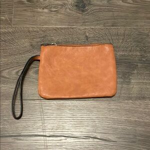 Light Brown Tan Leather Wristlet w/ Italian Shaped Charm
